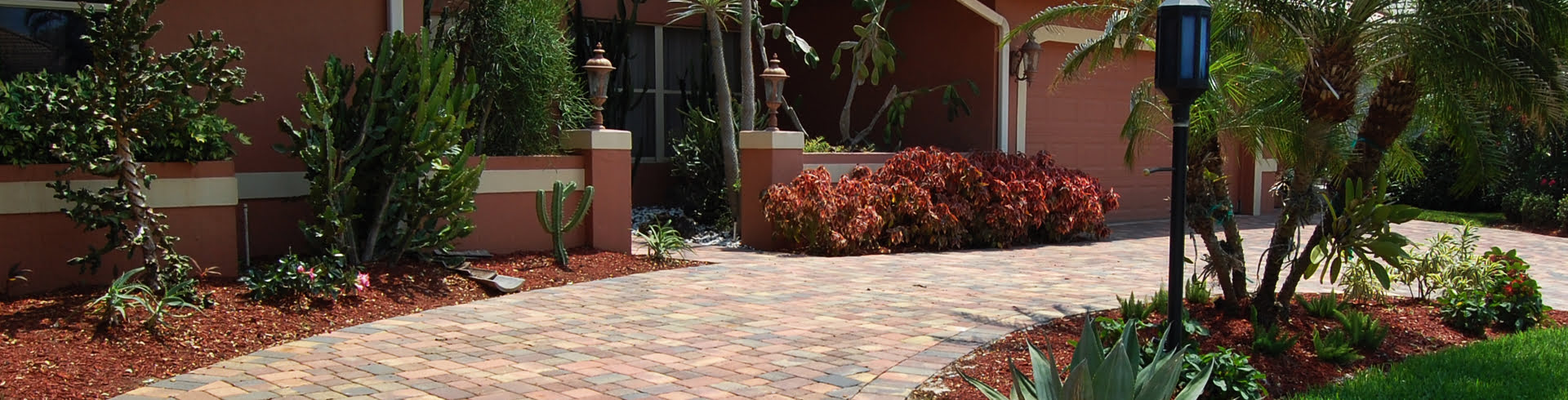  red colors paver driveway